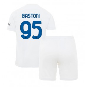 Inter Milan Alessandro Bastoni #95 Borta Kläder Barn 2023-24 Kortärmad (+ Korta byxor)